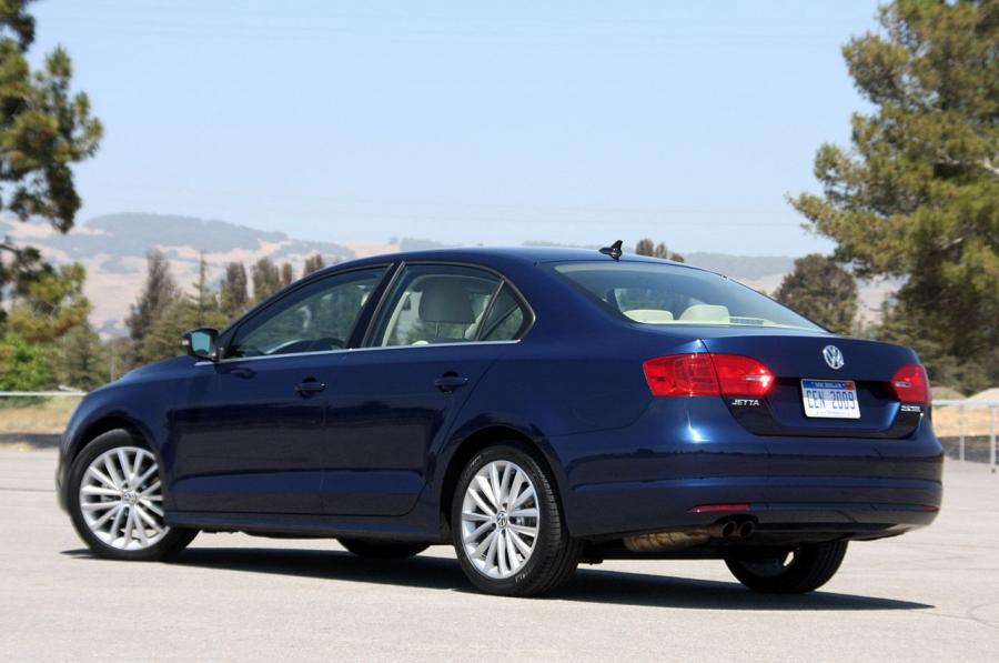  Volkswagen Jetta 2011 года  (фото 139 из 139)